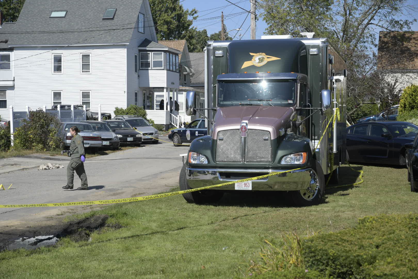 Man shot by police during overnight standoff in Nashua